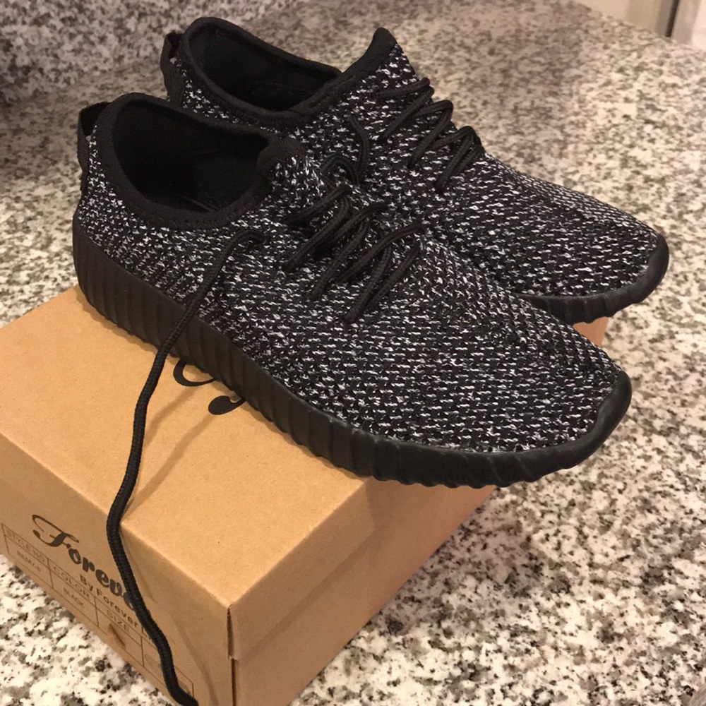 Fake yeezys